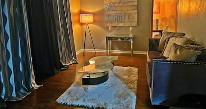 Lovely 3 Bedroom with entertainment basement