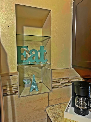 Lovely 3 Bedroom with entertainment basement