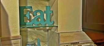 Lovely 3 Bedroom with entertainment basement