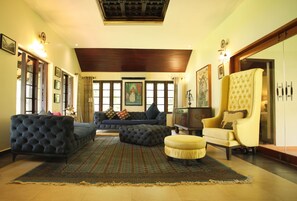 Televisor intel·ligent, reproductor de DVD i oficines 