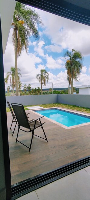 Outdoor pool - Country house with solar-heated pool and barbecue area (Itaí)