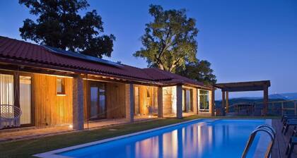 Casa do Sobreiro / Casas de Basto