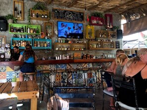 Bar (en la propiedad)