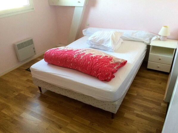 2 bedrooms, free WiFi, bed sheets
