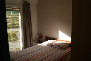 Basic-Maisonette | Verdunkelungsvorhänge, Bügeleisen/Bügelbrett, Reisekinderbett