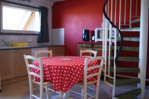 Basic-Maisonette | Eigene Küche | Hochstuhl