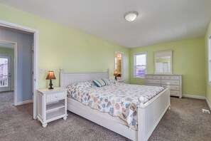 10 habitaciones, tabla de planchar con plancha, wifi y ropa de cama 