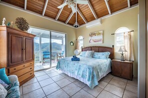 3 bedrooms, free WiFi, bed sheets - Awesome views, private pool, air conditioning, close to beaches, restaurants! (St John)