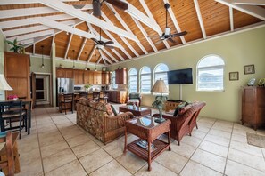 TV - Awesome views, private pool, air conditioning, close to beaches, restaurants! (St John)