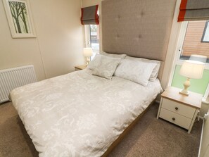 2 bedrooms, individually decorated, individually furnished, free WiFi