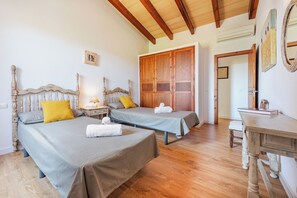 5 bedrooms, in-room safe, iron/ironing board, travel cot