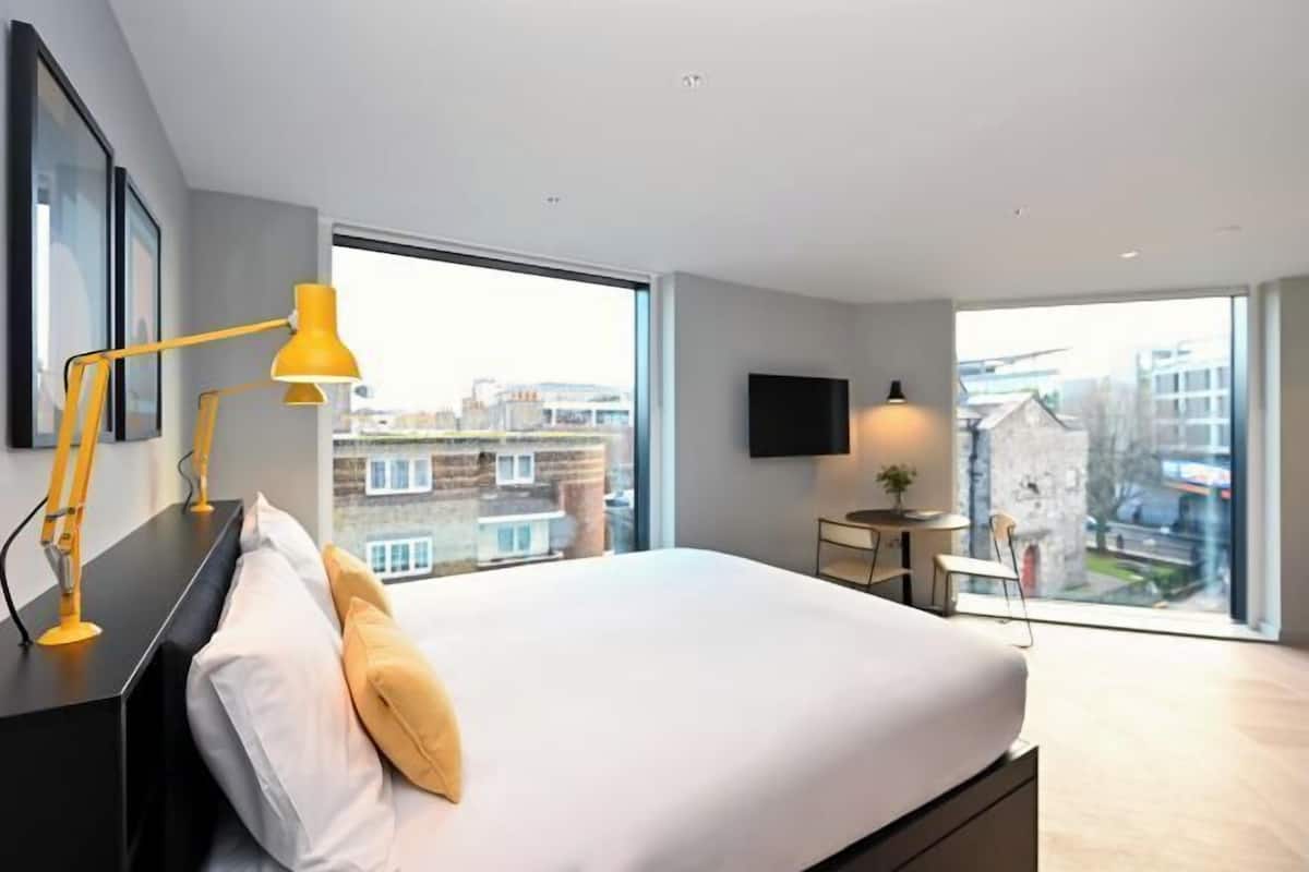 1 habitación y ropa de cama de alta calidad
