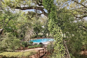 Pool - Pet Friendly | Remodeled Beachwood Condo | Pool/Pond/Golf Course View | Beach Across the Street (Fernandina Beach)