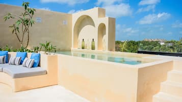 Outdoor pool, open 7:00 AM to 11:00 PM, sun loungers