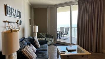 TV connectée, lecteur de DVD, livres, services de streaming