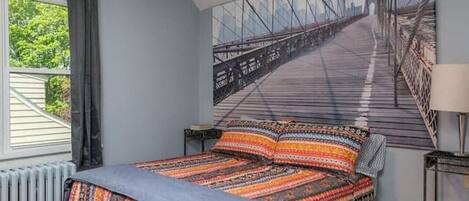 4 bedrooms, desk, iron/ironing board, free WiFi