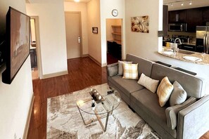 TV, Netflix, streaming services