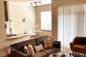 TV, Netflix, streaming services