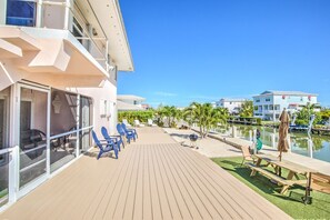 Outdoor dining - Sombrero Beach, Pool, Dockage, Updated Home! (Marathon)