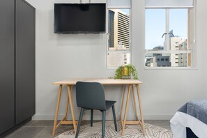 Standard Studio, Hill View | Living area | 42-inch Smart TV with digital channels, TV, Netflix - BlackBrick Cape Town (Cape Town)