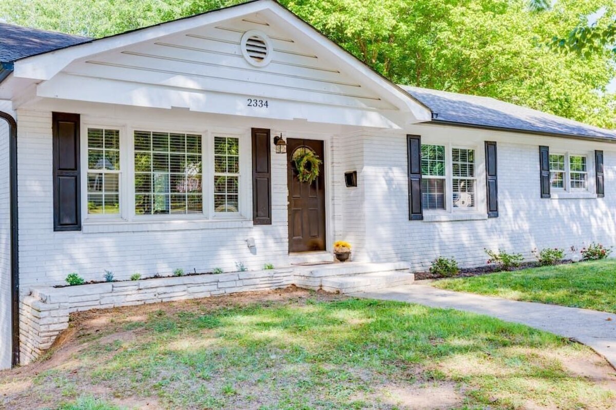 Cozy Home ~7 min to airport&uptown+fire+grill🔥