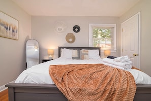 5 chambres, bureau, fer et planche à repasser, Internet gratuit