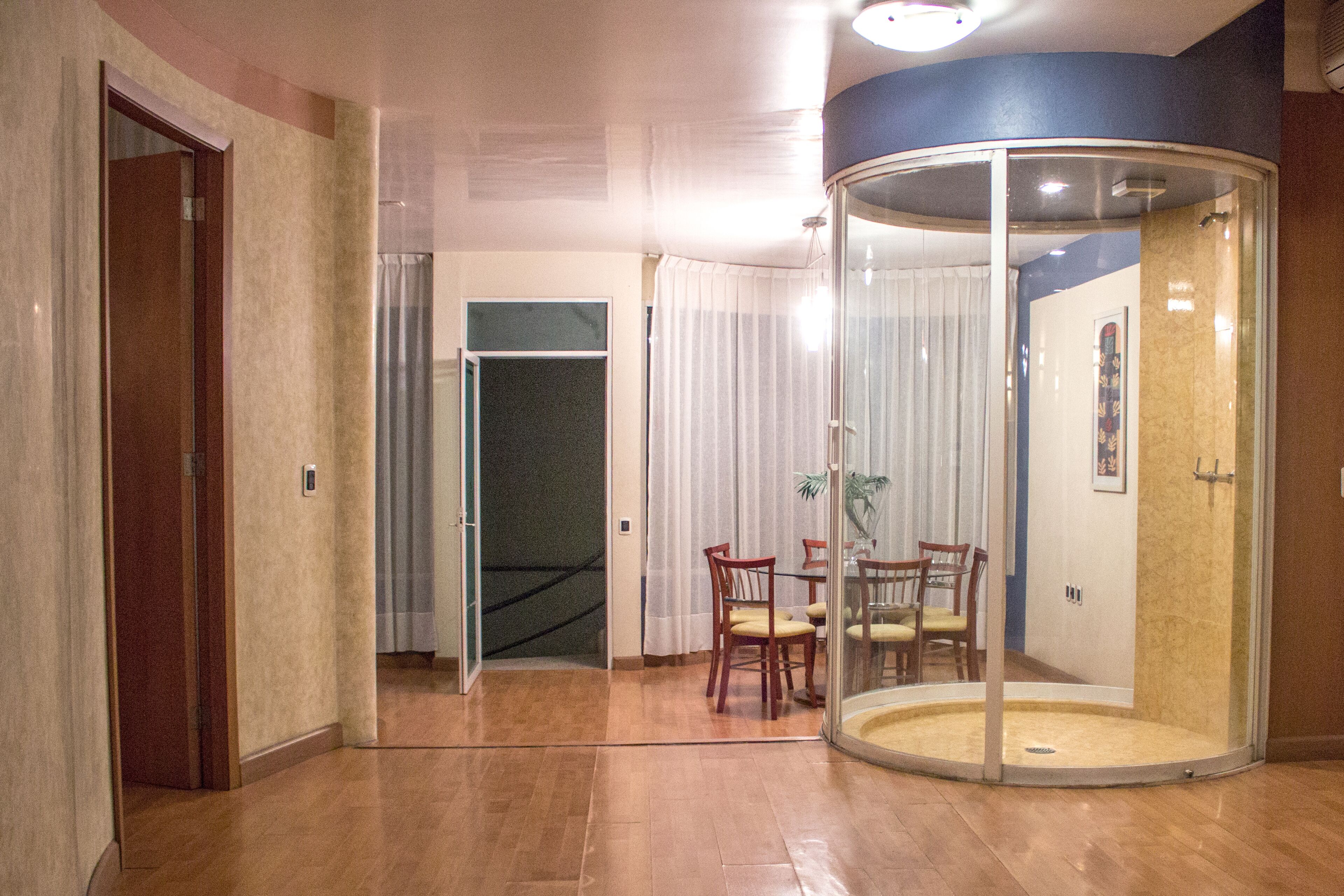 總統套房 |   低過敏寢具、筆電工作空間、隔音、免費無線上網