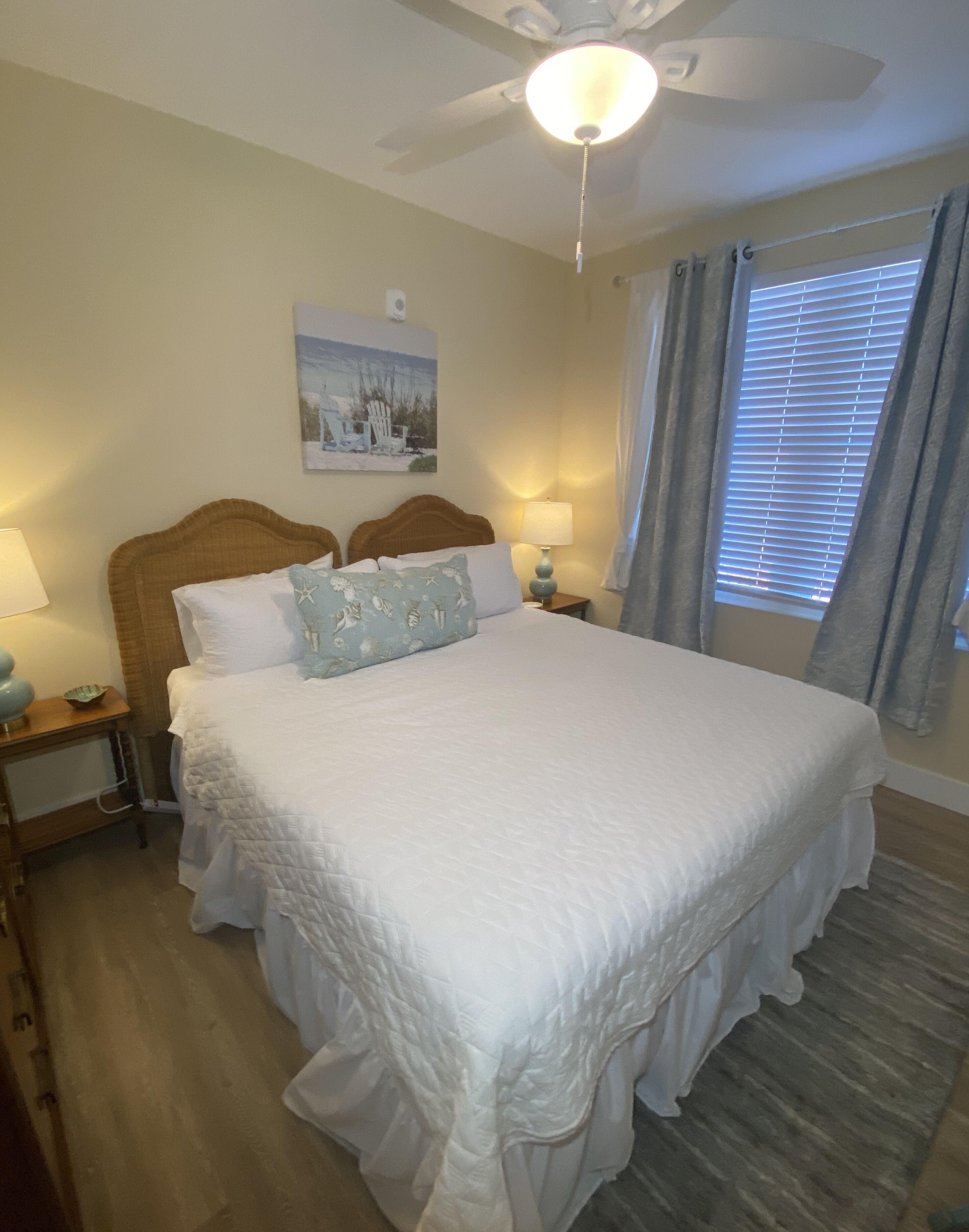 Sunset From Your Balcony! Beachfront, 2 Bed, 2 Bath, Heated Pool, Unit 304 - ラーゴ, FL