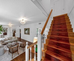 Interior - NE Coconut Grove pool home, family & pet friendly, huge yard, & guest house. (Coconut Grove)