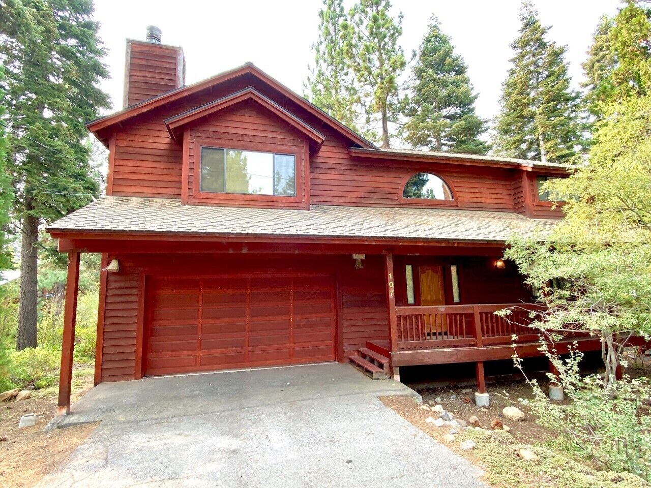 Inviting 3 bedroom home in Dollar Point Neighborhood