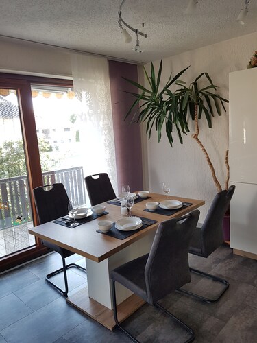 Großzügige, helle Wohnung mit Balkon im Süden von Augsburg