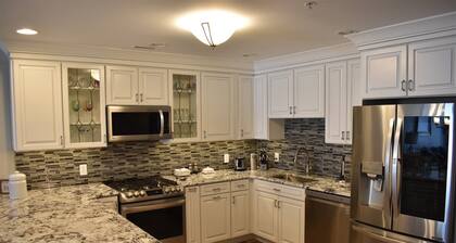Db301 East Rochester Avenue, Unit 106