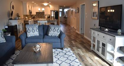 Db301 East Rochester Avenue, Unit 106