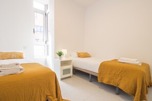 2 chambres, fer et planche Ă repasser, Wi-Fi gratuit, draps fournis