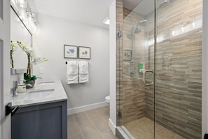Combined shower/bathtub, hair dryer, towels, soap - DownByTheBay_214 Brand New Built Luxury 3BR/3.5BA Beach Home near Boardwalk/Pool (Ocean City)