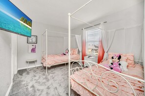 4 chambres, fer et planche à repasser, Wi-Fi, literie fournie