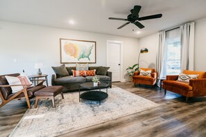 Smart TV, video games - Best of Bentonville! Bike to Coler/DWTN Square - Early check-in! (Bentonville)