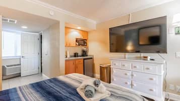 1 bedroom, desk, iron/ironing board, free WiFi