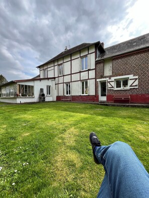 Exterior - Beautiful country manor house with large garden (Morienne)