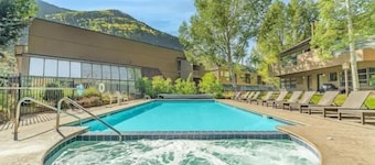 Convenient 1 Bedroom East Vail Condo by Gorecreek Rentals
