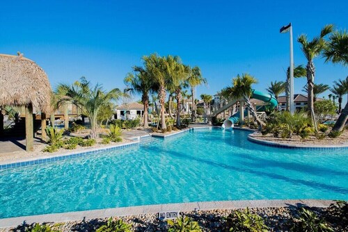 2-Story Slide & Disney Magic – The Ultimate Family Adventure Awaits!