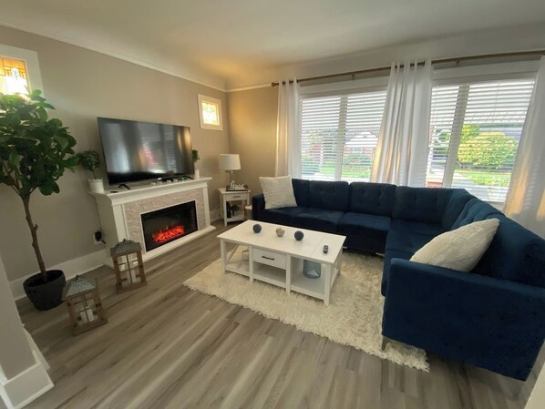 Smart TV, fireplace, offices