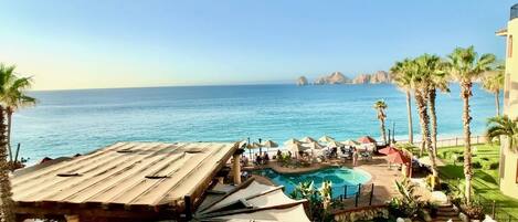 حمّام سباحة خارجي، حمّام سباحة مُدفَّأ