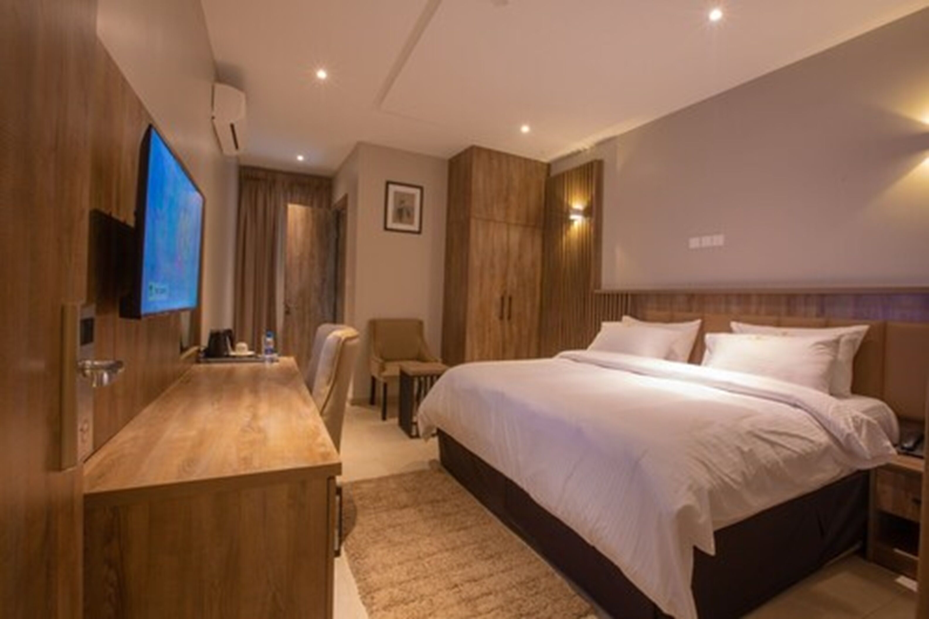 Luxury Room | Premium bedding, individually decorated, individually furnished, desk