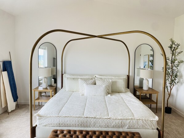 8 bedrooms, iron/ironing board, free WiFi, bed sheets