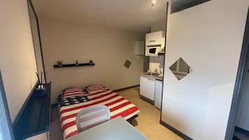 Fer et planche Ă repasser, Wi-Fi gratuit, draps fournis