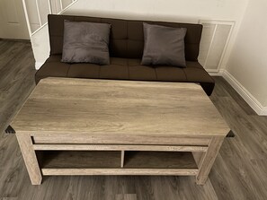 Smart TV - Moonbase King Bedroom Condo near University/Airport (free parking) (Las Vegas)