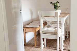 Interior - Rustic Chic 200 metres from CBD (Bathurst)