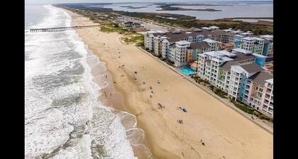 **Newly Renovated and Updated***Resort Style Condo on the Beach!