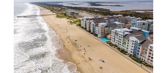 **Newly Renovated and Updated***Resort Style Condo on the Beach!